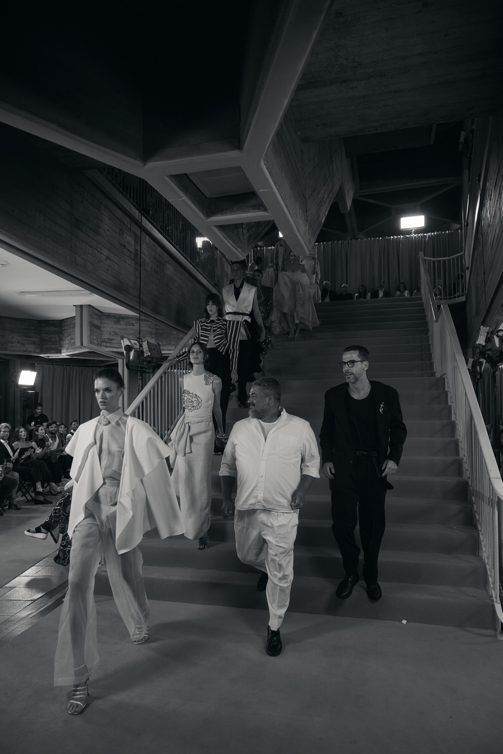 Desfile Aniversario Pedro Del Hierro