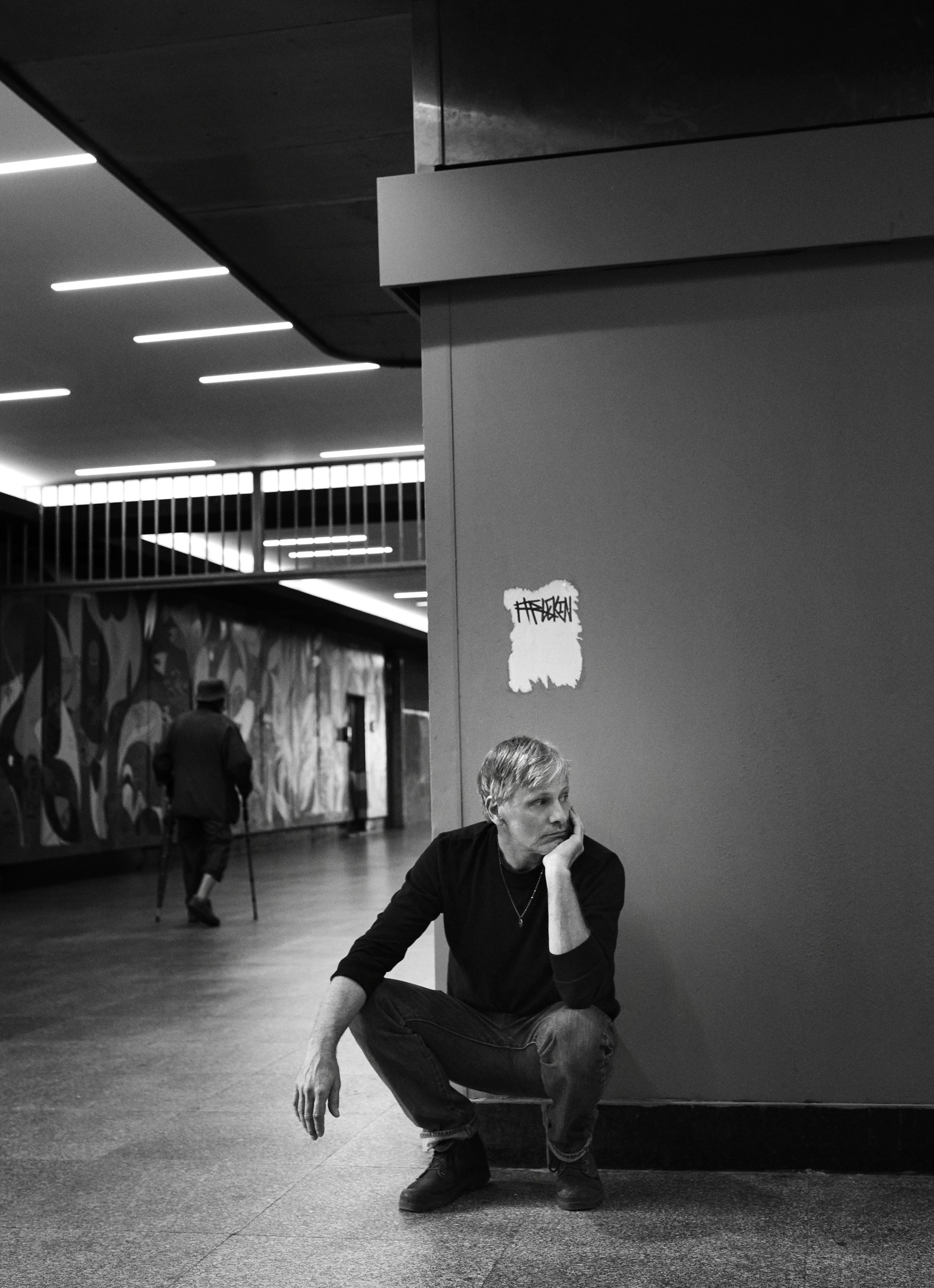 Vigo Mortensen x Harper's Baazar